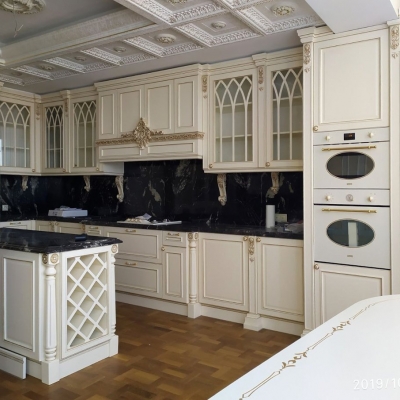 Bucătării din lemn